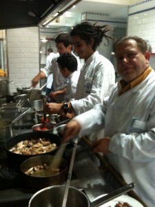 Jose y Bruno cooking